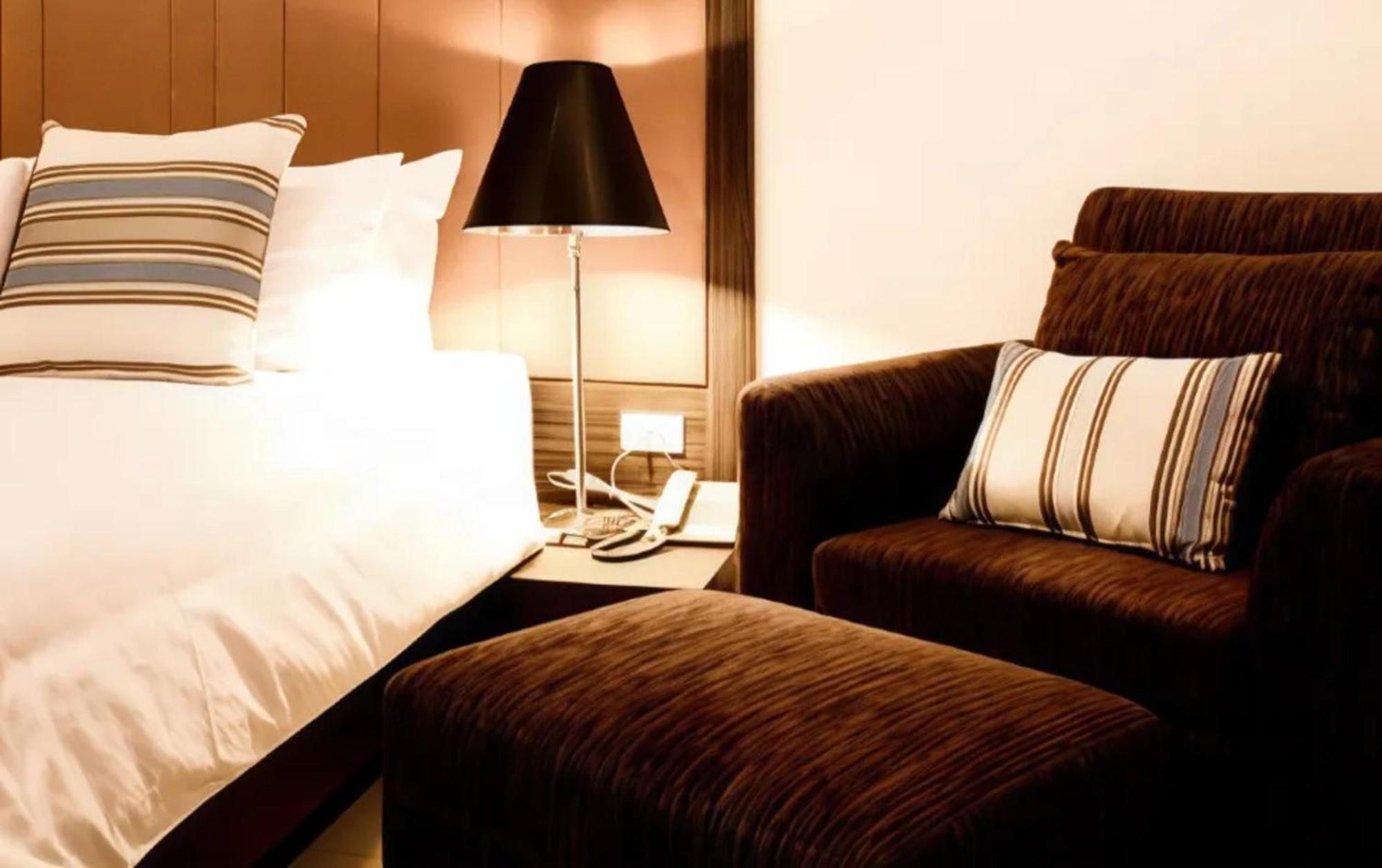 Crystal Suites Suvarnbhumi Airport Bangkok Exteriör bild