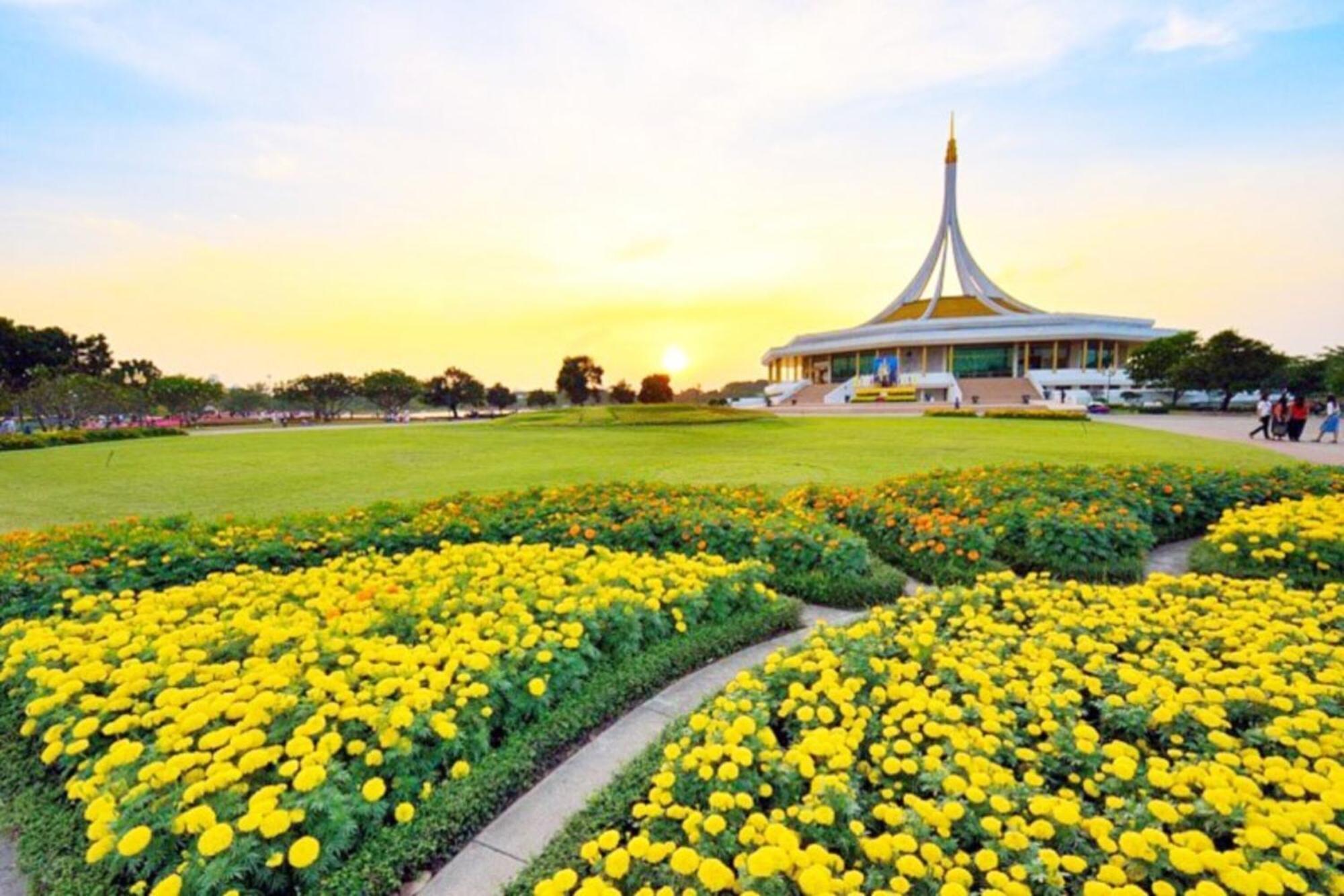 Crystal Suites Suvarnbhumi Airport Bangkok Exteriör bild