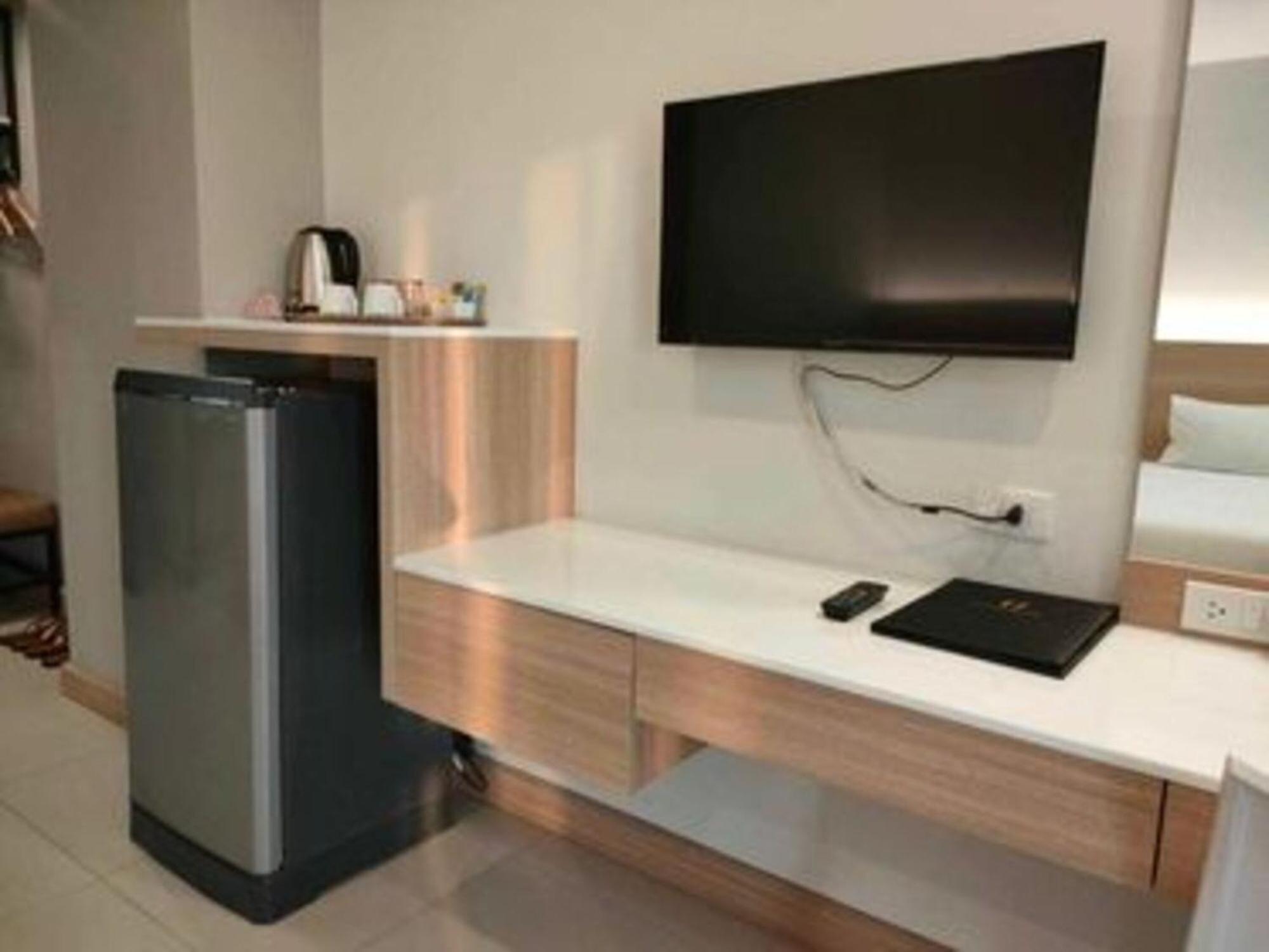Crystal Suites Suvarnbhumi Airport Bangkok Exteriör bild
