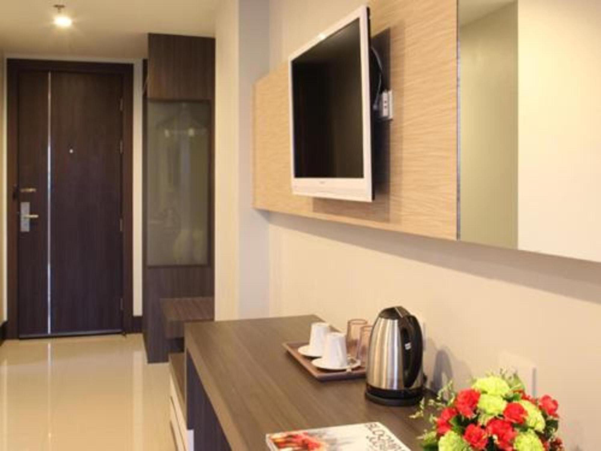 Crystal Suites Suvarnbhumi Airport Bangkok Exteriör bild