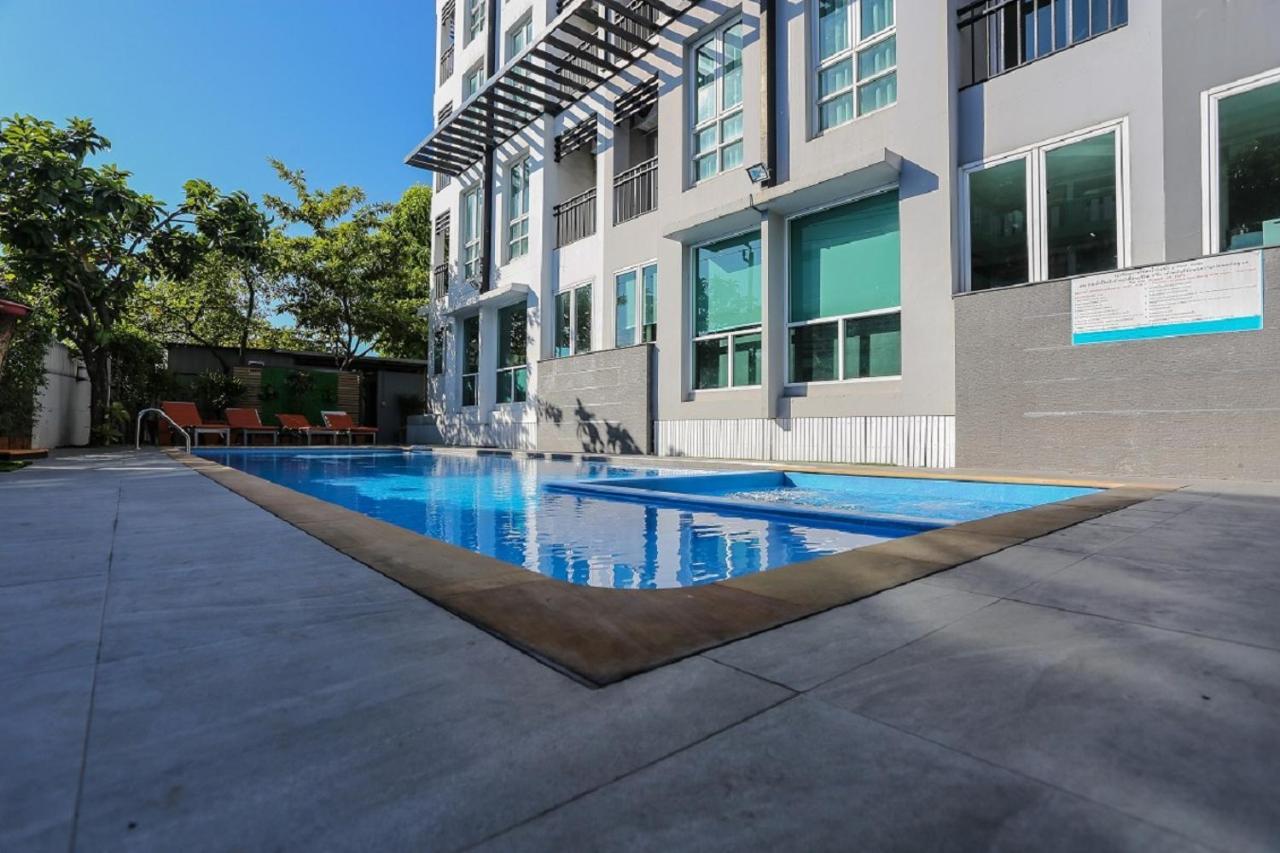 Crystal Suites Suvarnbhumi Airport Bangkok Exteriör bild
